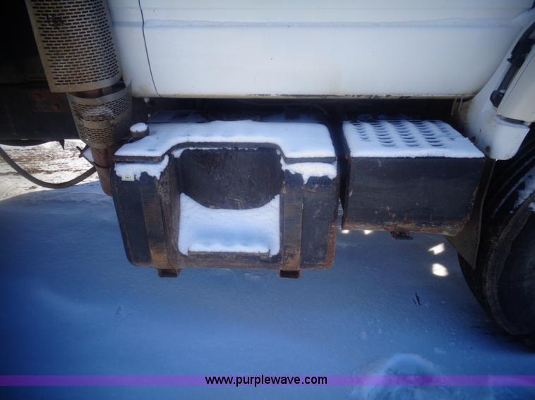 image for item AL9229 1995 GMC TopKick dump truck