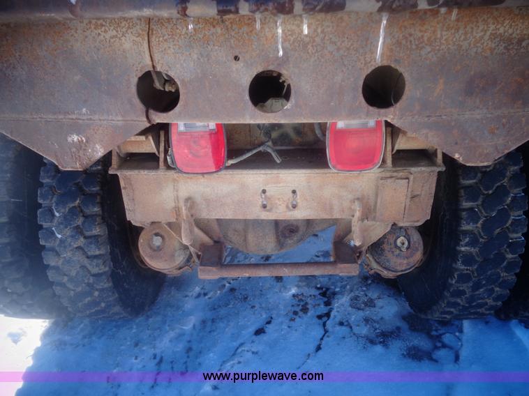 image for item AL9229 1995 GMC TopKick dump truck