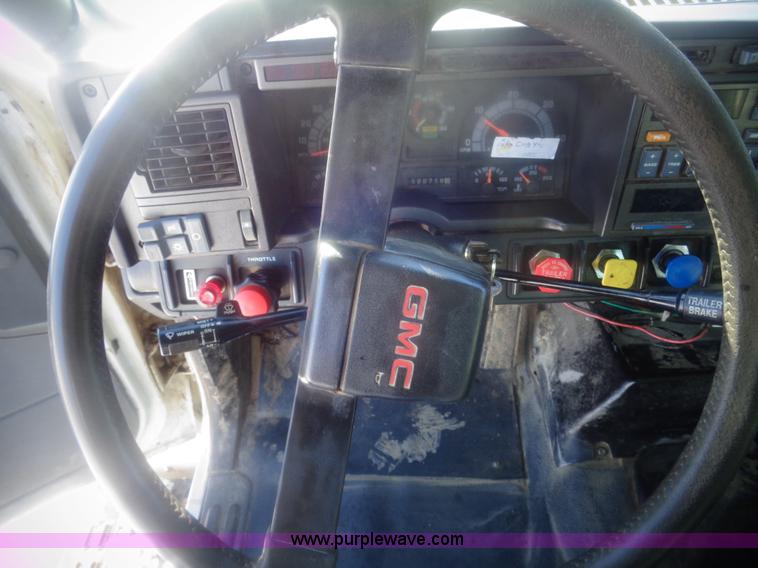 image for item AL9229 1995 GMC TopKick dump truck