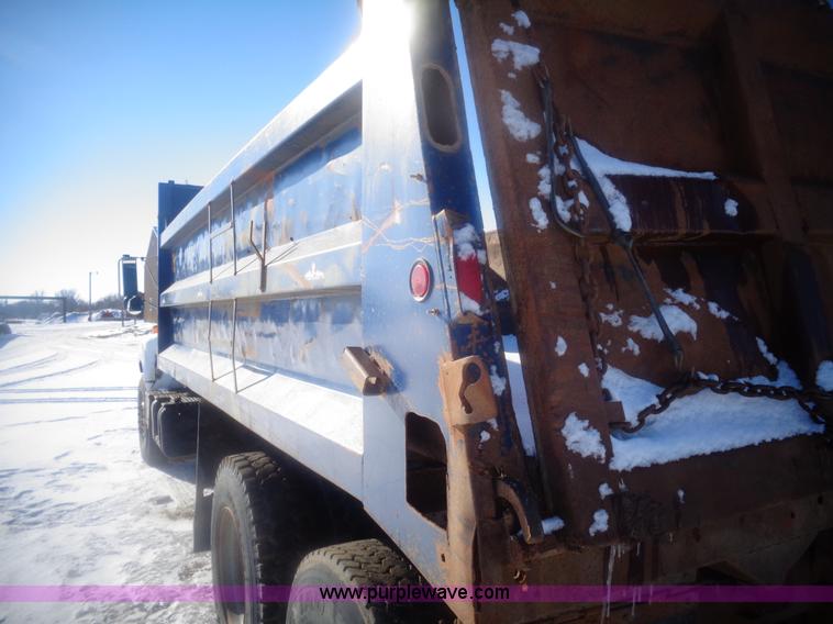 image for item AL9230 1996 GMC Top Kick dump truck