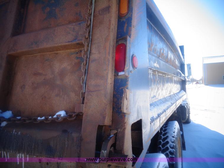 image for item AL9230 1996 GMC Top Kick dump truck