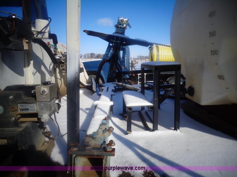 image for item AL9231 1981 International 1754 flatbed truck