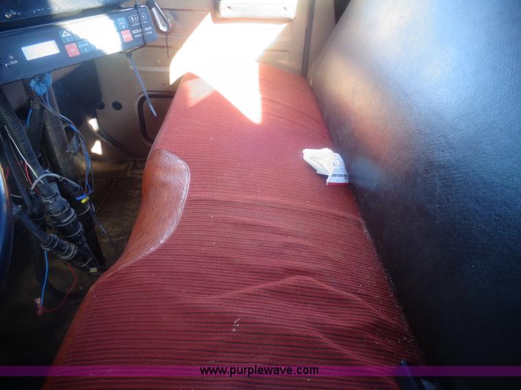 image for item AL9231 1981 International 1754 flatbed truck