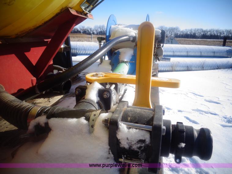 image for item AL9232 1985 International 1754 flatbed truck