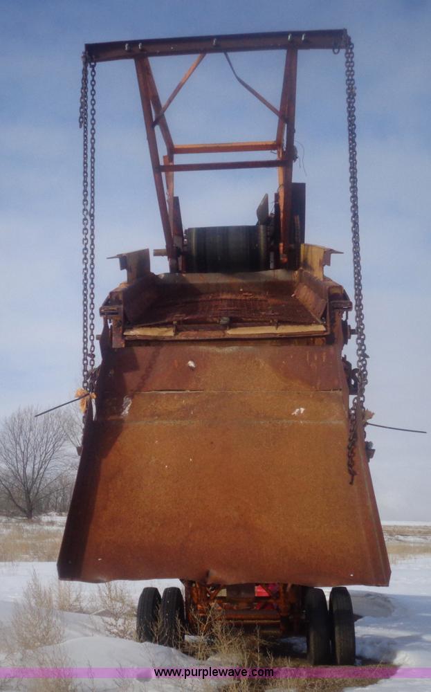 image for item AL9233 1964 Kolman 101-XHD gravel screen