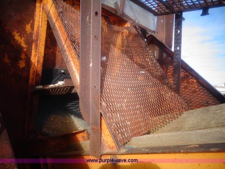 image for item AL9233 1964 Kolman 101-XHD gravel screen