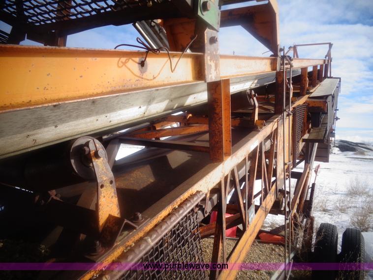 image for item AL9233 1964 Kolman 101-XHD gravel screen