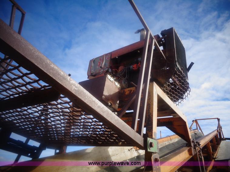 image for item AL9233 1964 Kolman 101-XHD gravel screen