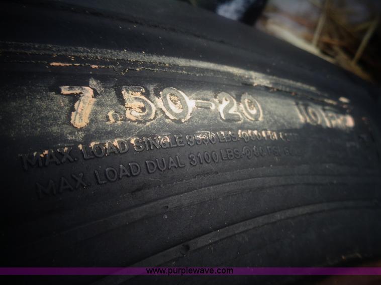 image for item AL9233 1964 Kolman 101-XHD gravel screen