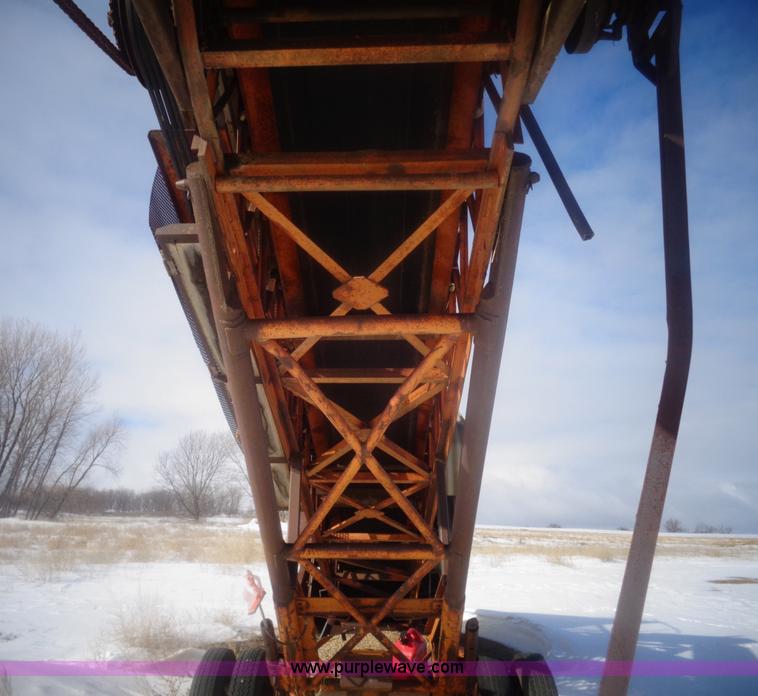 image for item AL9233 1964 Kolman 101-XHD gravel screen