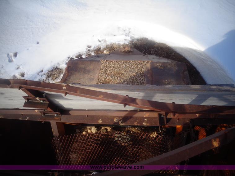 image for item AL9233 1964 Kolman 101-XHD gravel screen