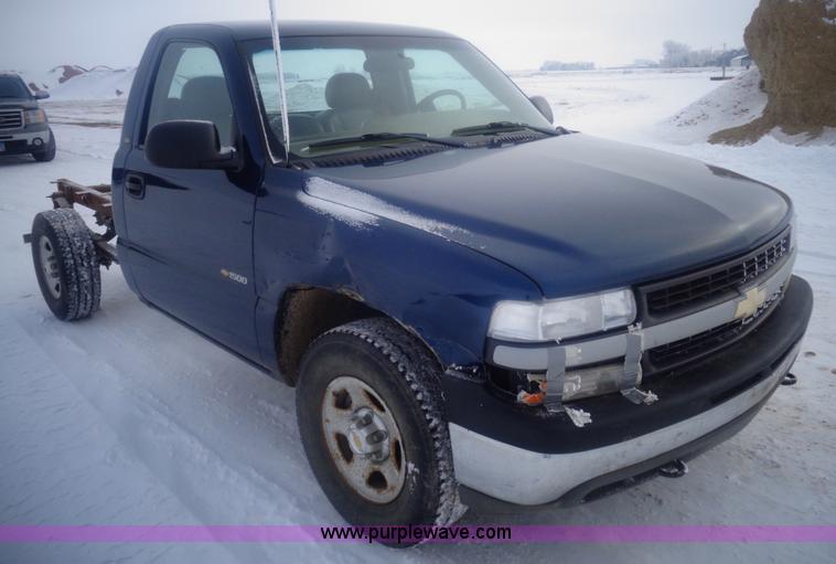image for item AL9238 2000 Chevrolet Silverado 1500 pickup truck cab and chassis