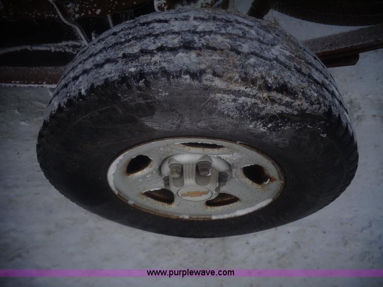 image for item AL9238 2000 Chevrolet Silverado 1500 pickup truck cab and chassis