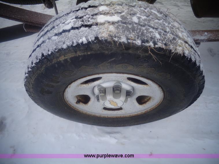 image for item AL9238 2000 Chevrolet Silverado 1500 pickup truck cab and chassis