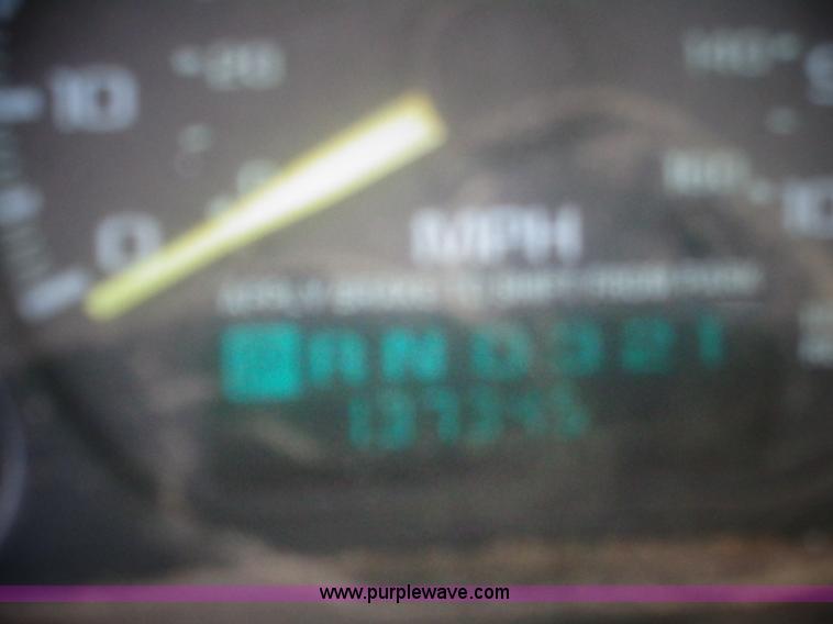 image for item AL9238 2000 Chevrolet Silverado 1500 pickup truck cab and chassis