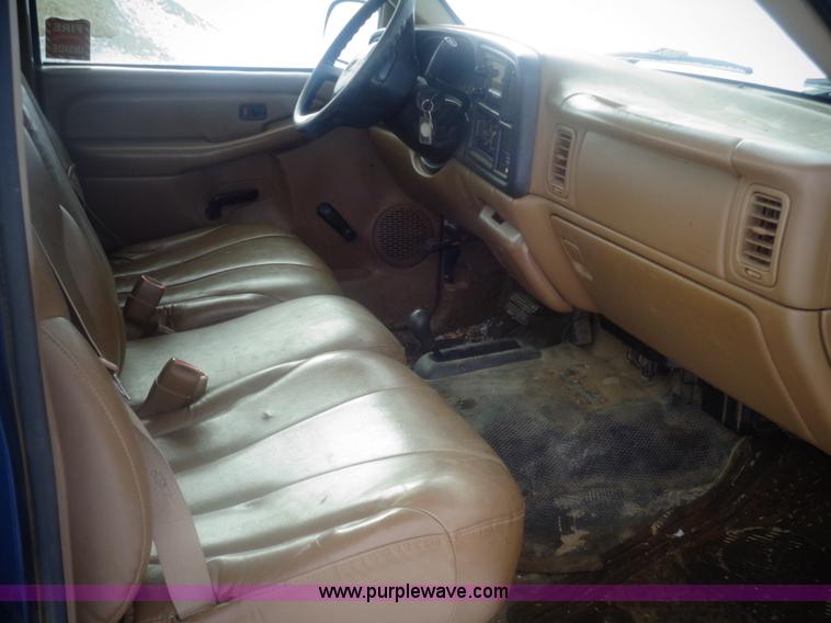 image for item AL9238 2000 Chevrolet Silverado 1500 pickup truck cab and chassis