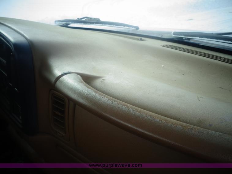 image for item AL9238 2000 Chevrolet Silverado 1500 pickup truck cab and chassis