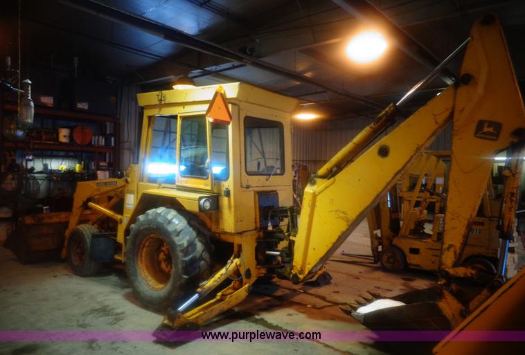 image for item AL9240 1980 John Deere 410 backhoe