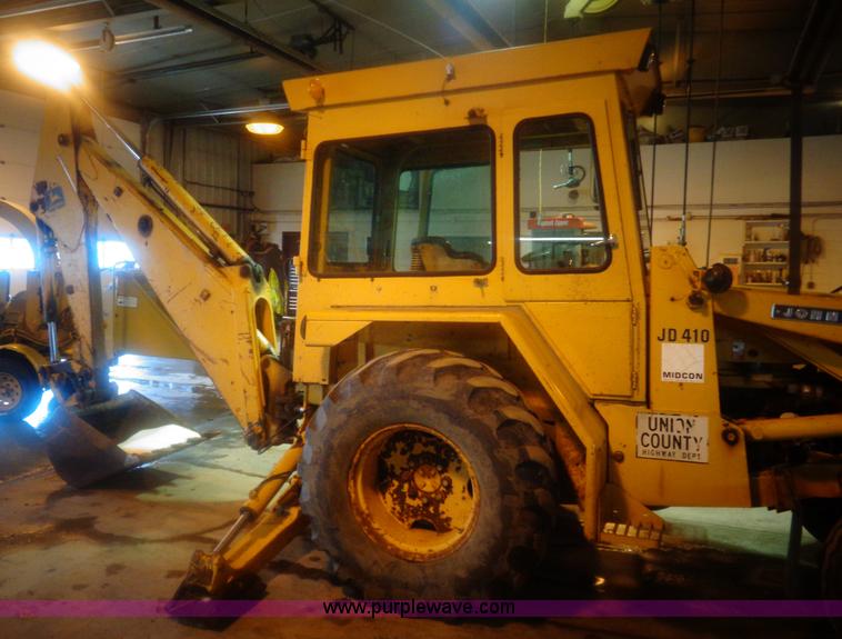 image for item AL9240 1980 John Deere 410 backhoe