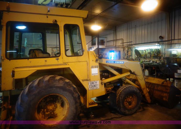 image for item AL9240 1980 John Deere 410 backhoe