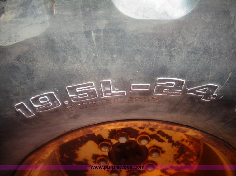 image for item AL9240 1980 John Deere 410 backhoe