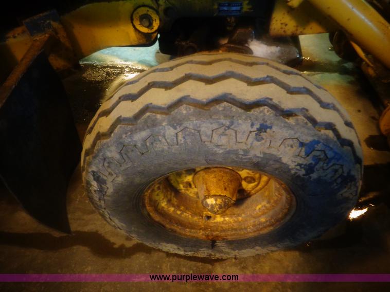 image for item AL9240 1980 John Deere 410 backhoe