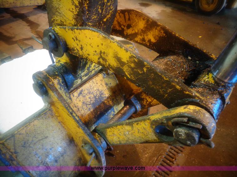 image for item AL9240 1980 John Deere 410 backhoe