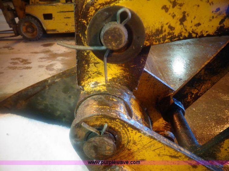 image for item AL9240 1980 John Deere 410 backhoe