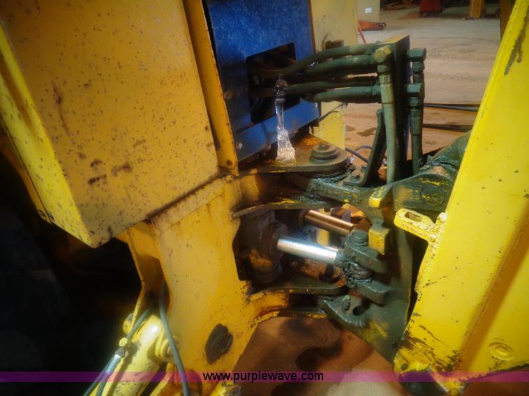 image for item AL9240 1980 John Deere 410 backhoe