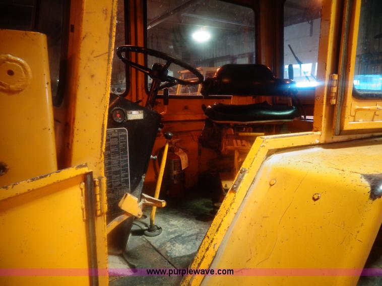 image for item AL9240 1980 John Deere 410 backhoe