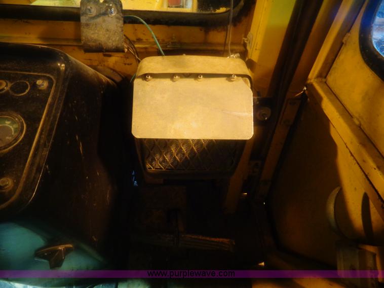 image for item AL9240 1980 John Deere 410 backhoe