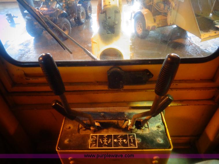 image for item AL9240 1980 John Deere 410 backhoe