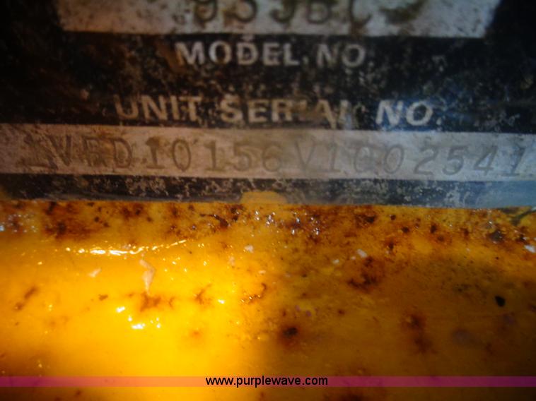 image for item AL9241 2000 Vermeer 935BC Auto Feed II wood chipper