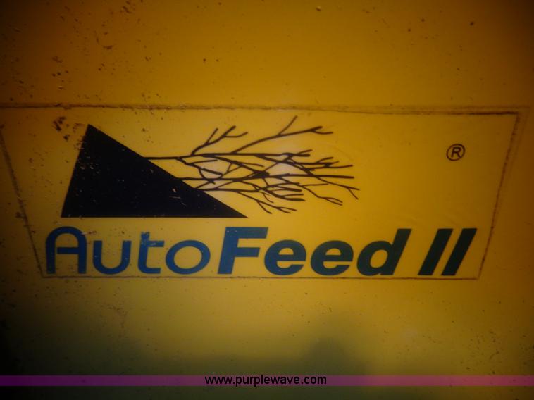 image for item AL9241 2000 Vermeer 935BC Auto Feed II wood chipper