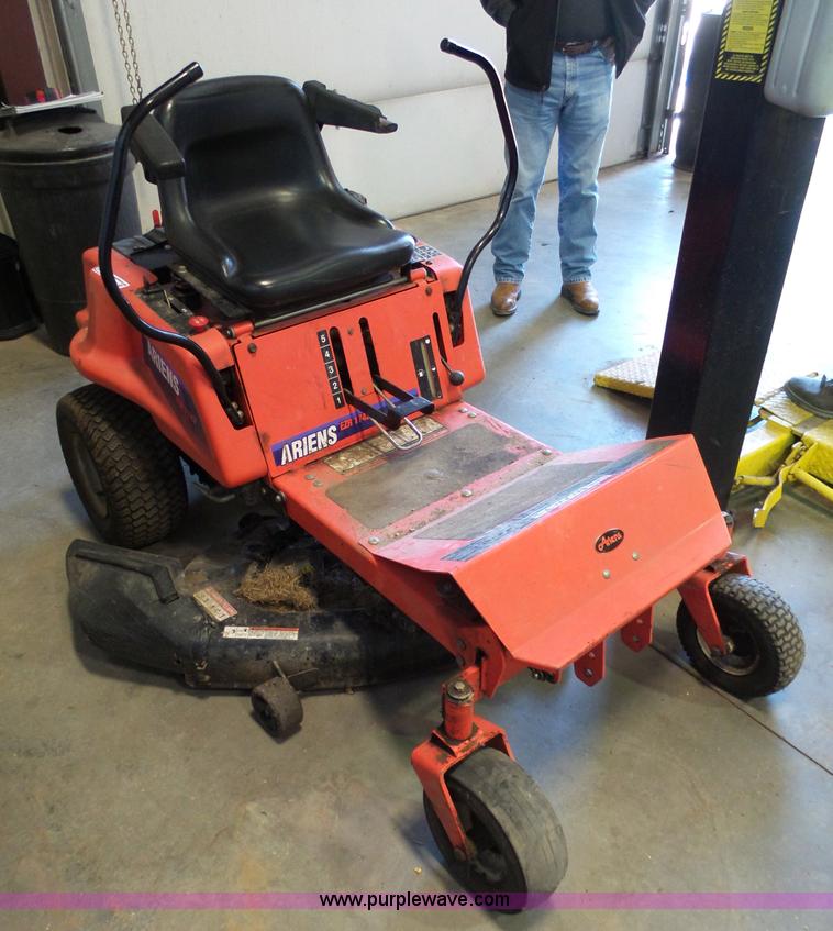 image for item AO9913 Ariens EZR1742 lawn mower
