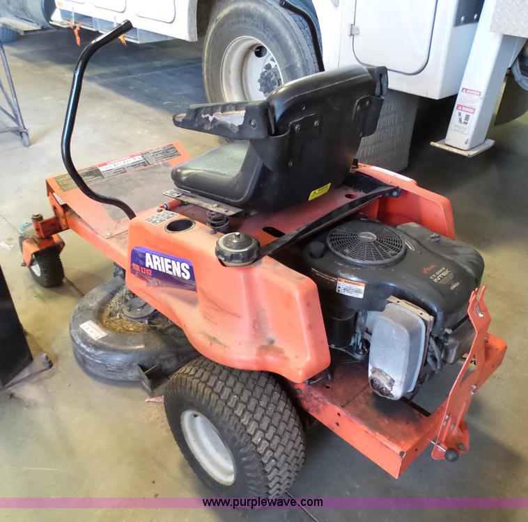 image for item AO9913 Ariens EZR1742 lawn mower