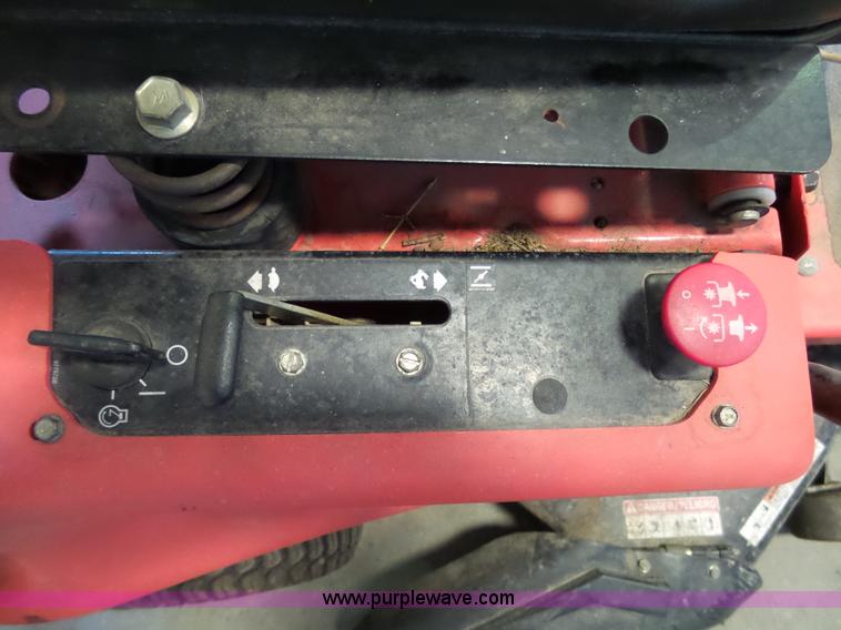 image for item AO9913 Ariens EZR1742 lawn mower