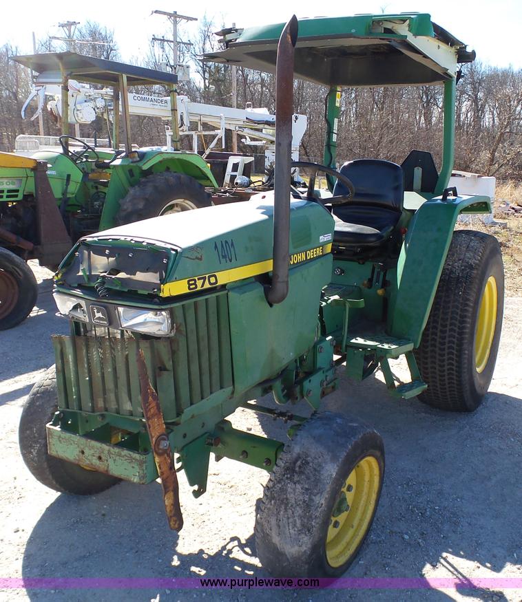 image for item AO9919 1995 John Deere 870 tractor