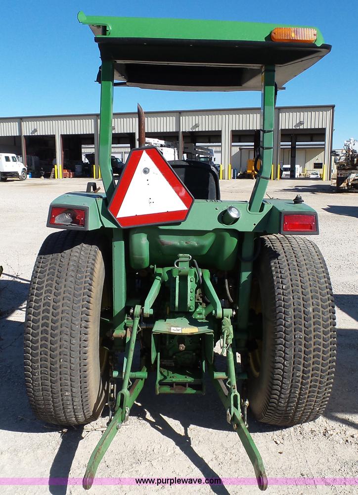 image for item AO9919 1995 John Deere 870 tractor