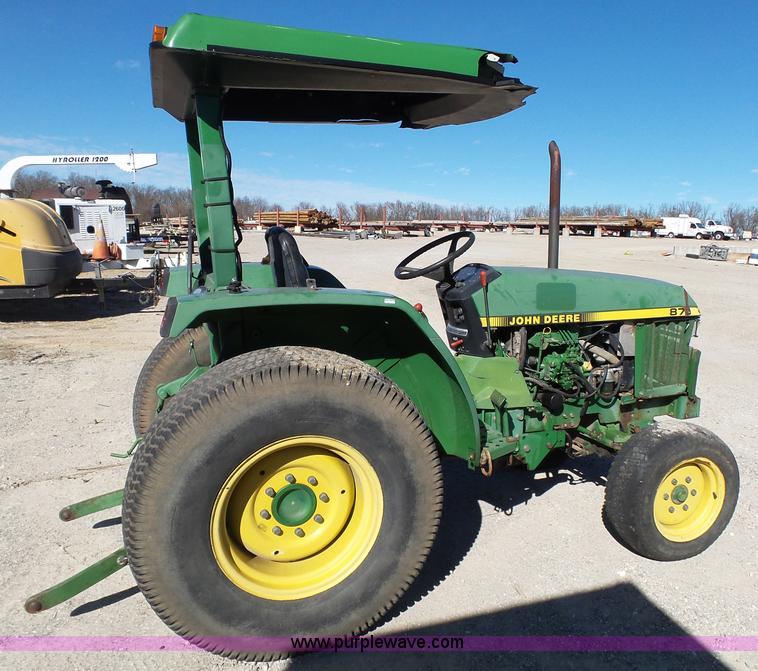 image for item AO9919 1995 John Deere 870 tractor