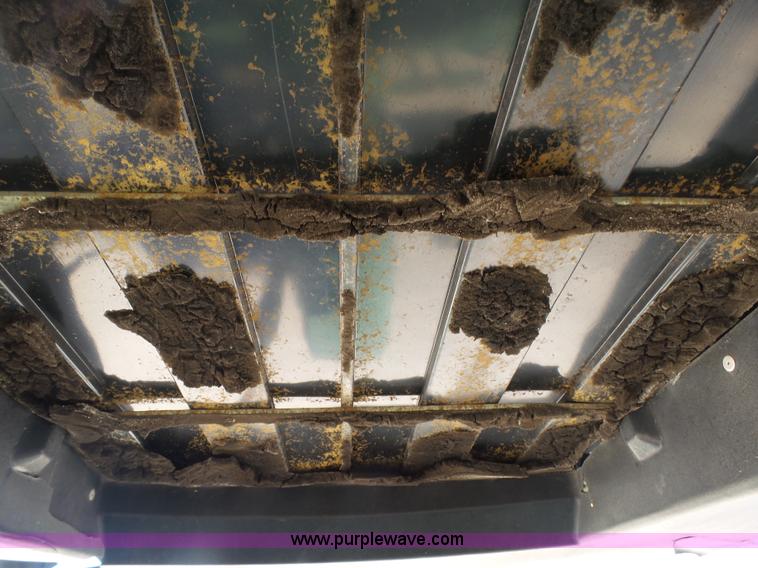 image for item AO9919 1995 John Deere 870 tractor