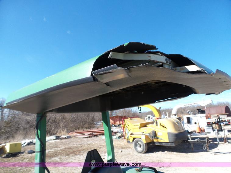 image for item AO9919 1995 John Deere 870 tractor