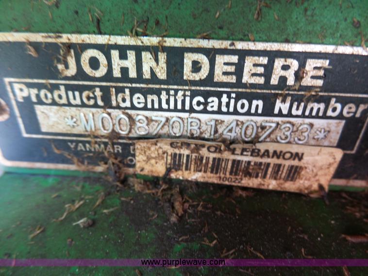 image for item AO9919 1995 John Deere 870 tractor