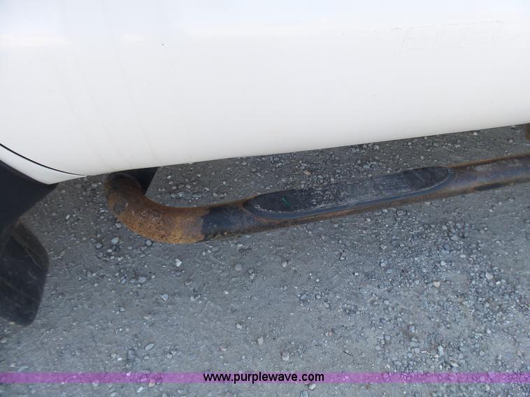 image for item AO9922 2006 Ford F550 bucket truck