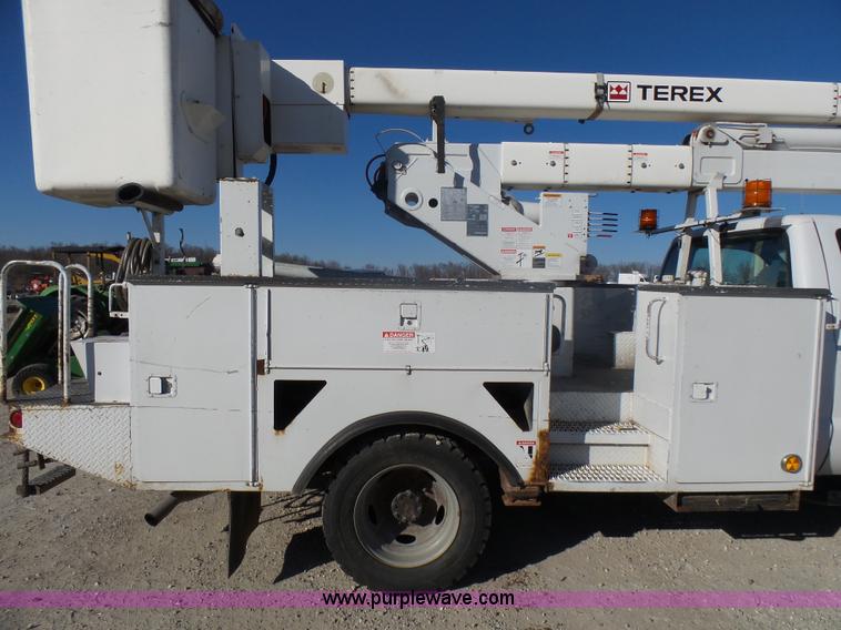 image for item AO9922 2006 Ford F550 bucket truck