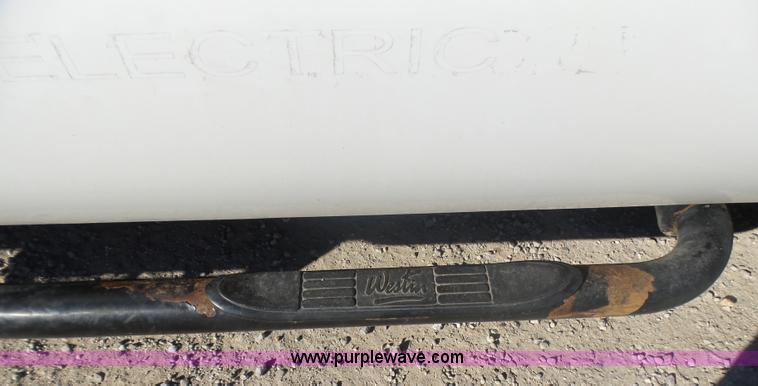 image for item AO9922 2006 Ford F550 bucket truck