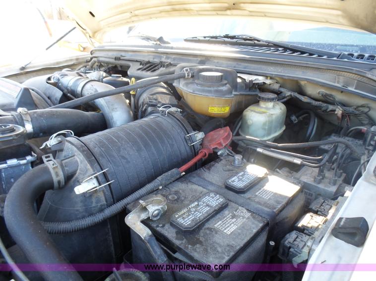 image for item AO9922 2006 Ford F550 bucket truck