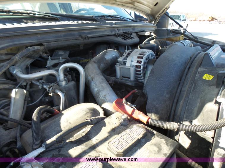 image for item AO9922 2006 Ford F550 bucket truck