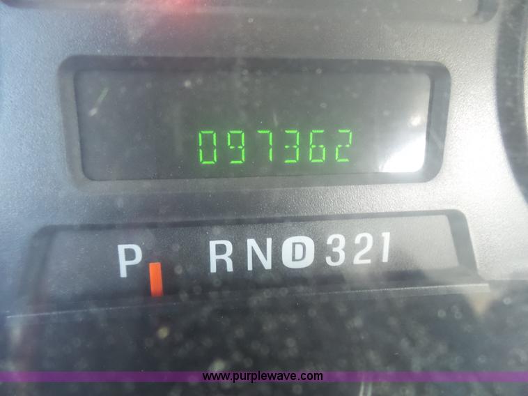 image for item AO9922 2006 Ford F550 bucket truck