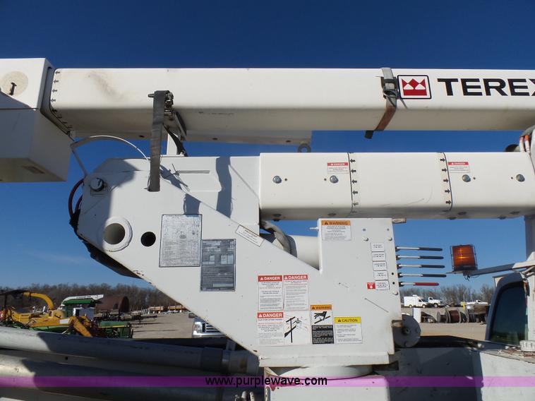 image for item AO9922 2006 Ford F550 bucket truck